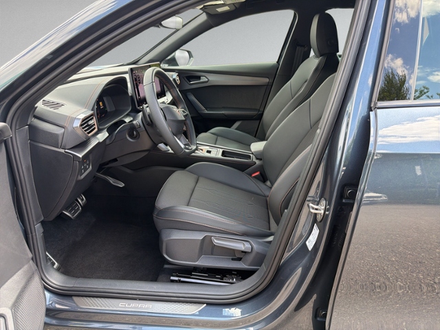 Formentor 1.5 eTSI DSG AHK+NAVI+RFK+ACC+KEYLESS+