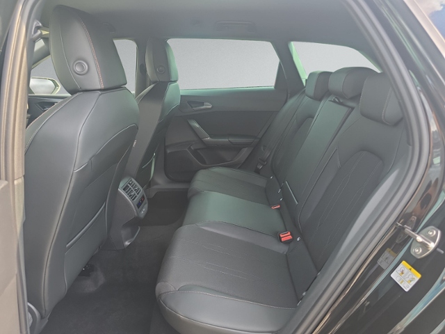 Leon ST 2.0 TDI DSG AHK+NAVI+RFK+ACC+KEYLESS+LED