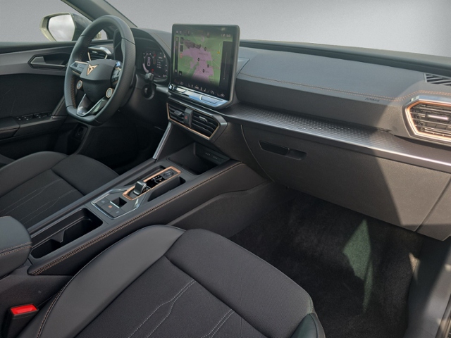 Leon ST 2.0 TDI DSG AHK+NAVI+RFK+ACC+KEYLESS+LED