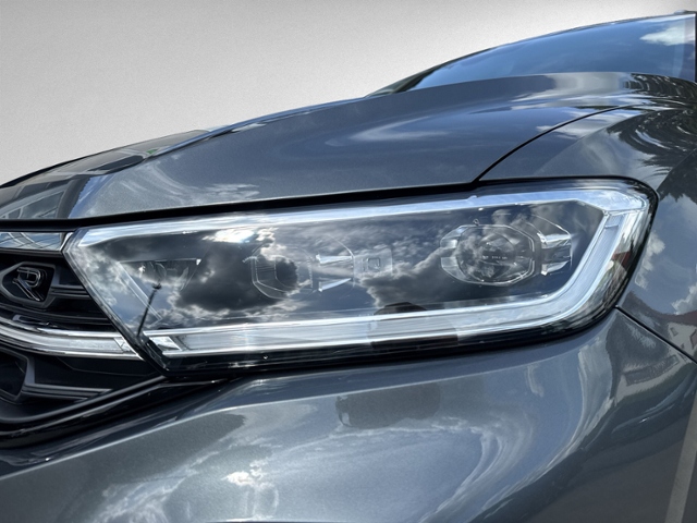 T-Roc 1.5 TSI DSG R-LINE PANO+IQ.LIGHT+RFK+NAVI+