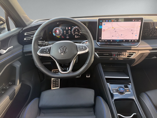 Tiguan 1.5 eTSI DSG R-LINE PANO+360°+LEDER+IQ.LI