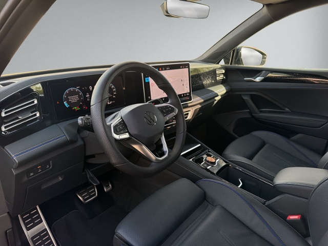 Tiguan 1.5 eTSI DSG R-LINE PANO+360°+LEDER+IQ.LI