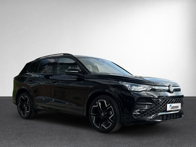 Tiguan 1.5 eTSI DSG R-LINE PANO+360°+LEDER+IQ.LI
