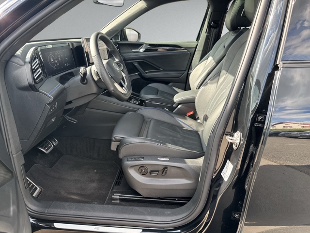Tiguan 1.5 eTSI DSG R-LINE PANO+360°+LEDER+IQ.LI