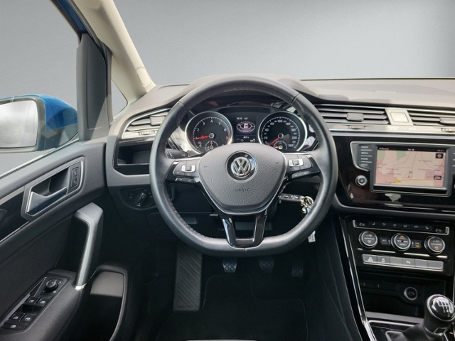 Touran 1.4 TSI HIGHLINE LED+NAVI+AHK+KAMERA+ACC