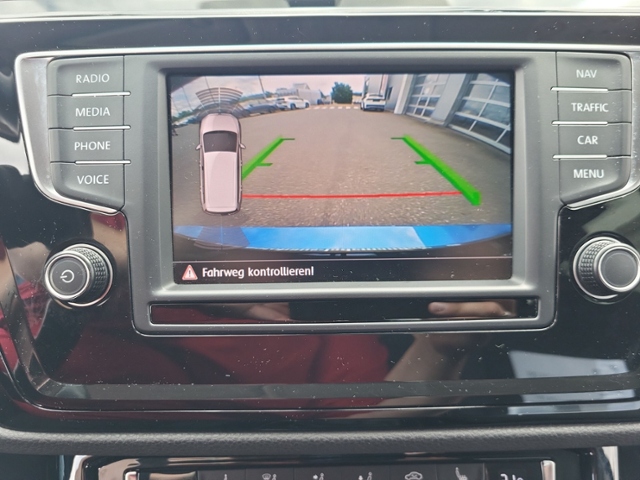 Touran 1.4 TSI HIGHLINE LED+NAVI+AHK+KAMERA+ACC