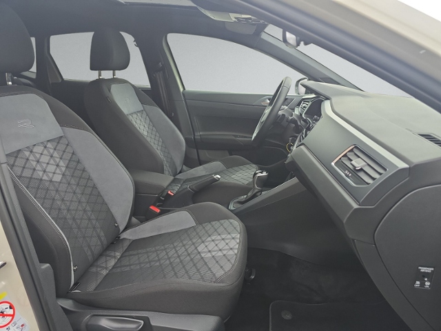 Polo 1.0 TSI DSG R-LINE PANO+IQ.LIGHT+RFK+ACC+SH