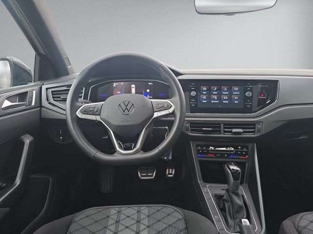 Polo 1.0 TSI DSG R-LINE PANO+IQ.LIGHT+RFK+ACC+SH