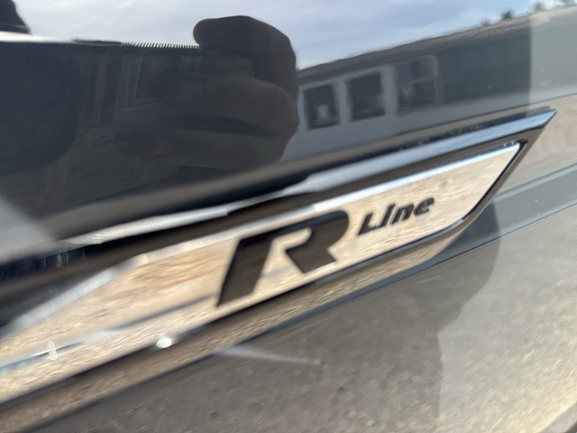 Touran 1.5 TSI DSG R-LINE 7-SITZE+PANO+RFK+NAVI+