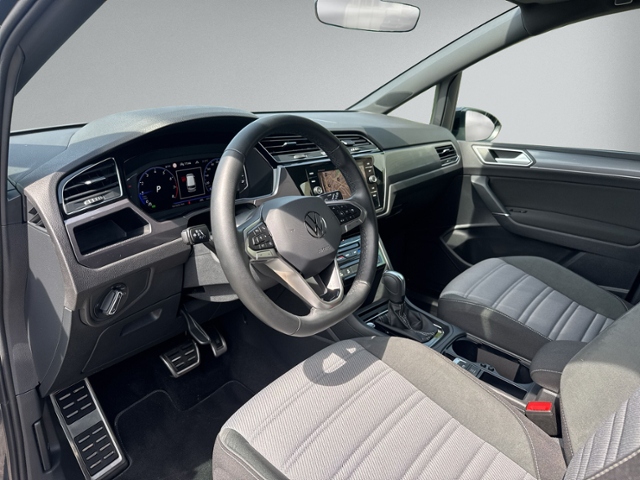 Touran 1.5 TSI DSG R-LINE 7-SITZE+PANO+RFK+NAVI+