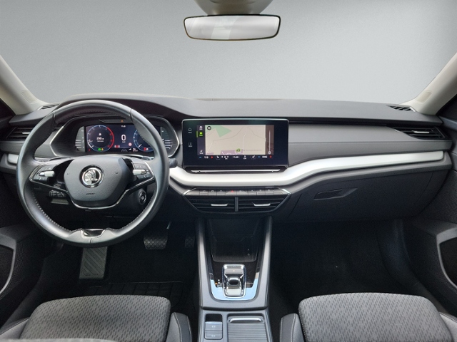 Octavia Combi 2.0 TDI DSG CLEVER LED+NAVI+RFK+L