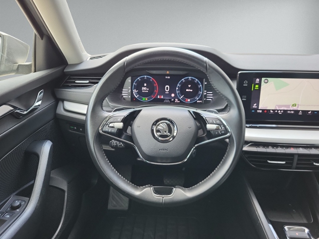 Octavia Combi 2.0 TDI DSG CLEVER LED+NAVI+RFK+L