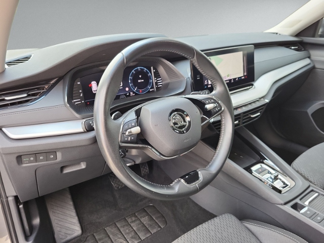 Octavia Combi 2.0 TDI DSG CLEVER LED+NAVI+RFK+L