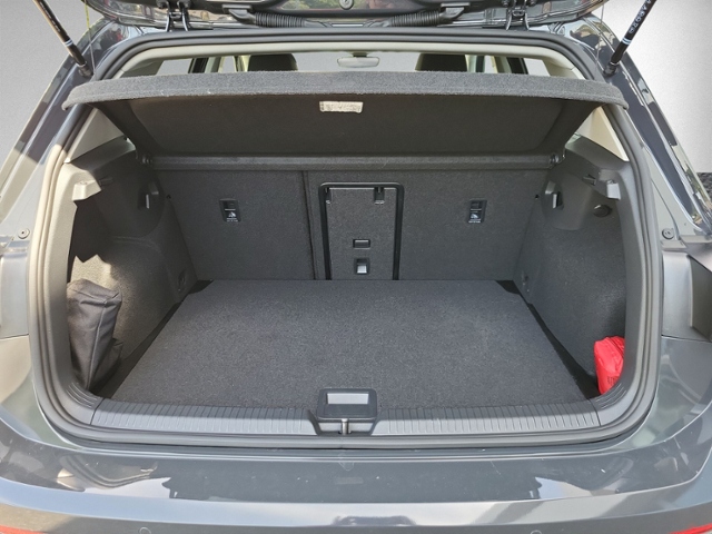 Golf VIII 2.0 TDI DSG MOVE LED+NAVI.+KAMERA+ACC+