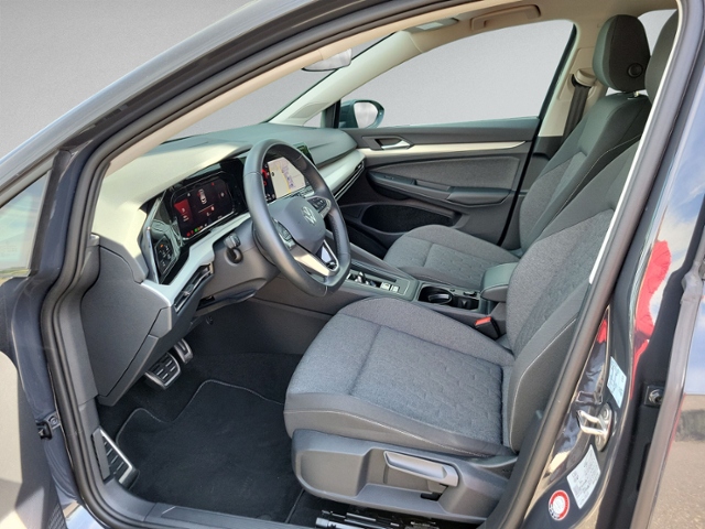 Golf VIII 2.0 TDI DSG MOVE LED+NAVI.+KAMERA+ACC+