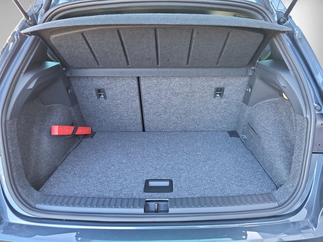 Arona 1.0 TSI DSG FR LED+NAVI+KAMERA+ACC+KEYLESS
