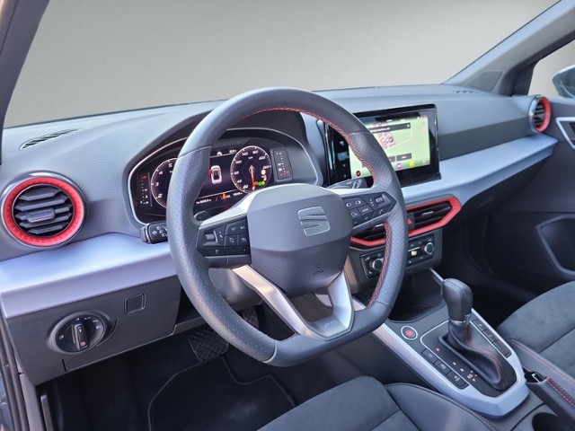 Arona 1.0 TSI DSG FR LED+NAVI+KAMERA+ACC+KEYLESS
