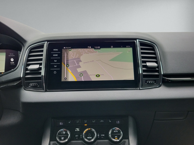 Karoq 2.0 TDI DSG STYLE NAVI+KAMERA+LED+ACC+SIHZ