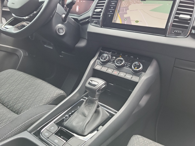 Karoq 2.0 TDI DSG STYLE NAVI+KAMERA+LED+ACC+SIHZ