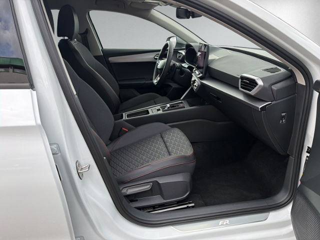 Leon ST 2.0 TDI DSG FR AHK+LED+NAVI.+KAMERA+ACC+