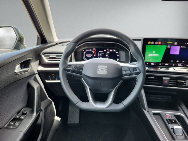 Leon ST 2.0 TDI DSG STYLE AHK+KAMERA+ACC+LED+LMF