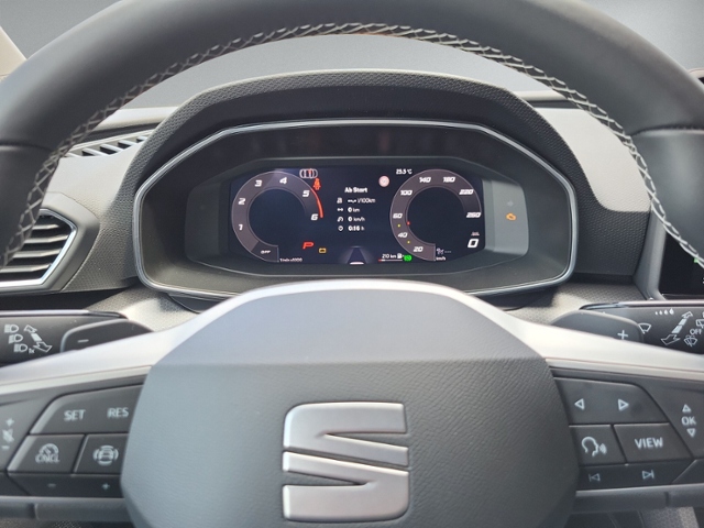 Leon ST 2.0 TDI DSG STYLE AHK+KAMERA+ACC+LED+LMF