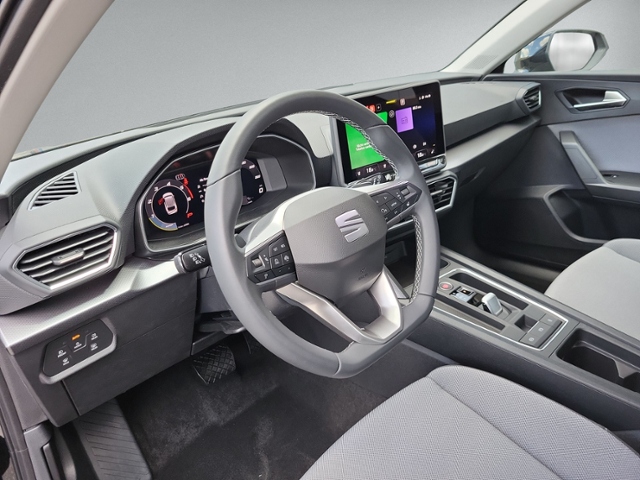 Leon ST 2.0 TDI DSG STYLE AHK+KAMERA+ACC+LED+LMF