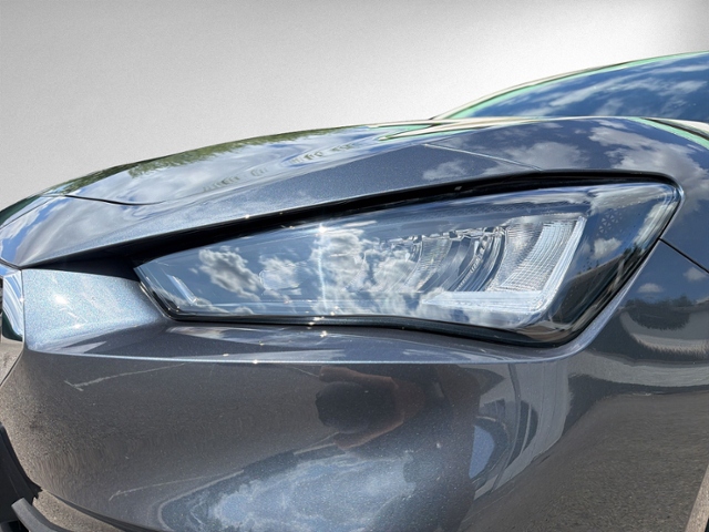 Leon ST 2.0 TDI DSG STYLE AHK+KAMERA+ACC+LED+LMF