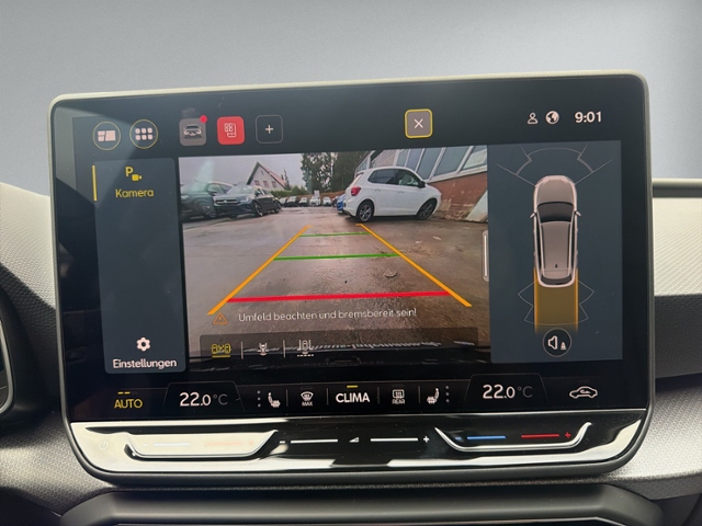 Leon ST 1.5 eTSI DSG STYLE AHK+RFK+NAVI+ACC+LED+