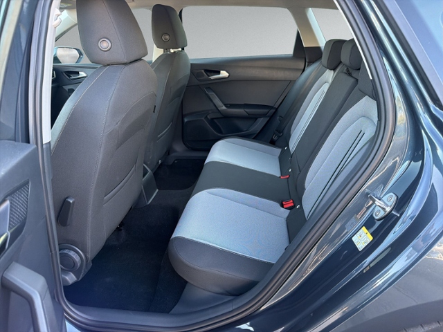 Leon ST 1.5 eTSI DSG STYLE AHK+RFK+NAVI+ACC+LED+