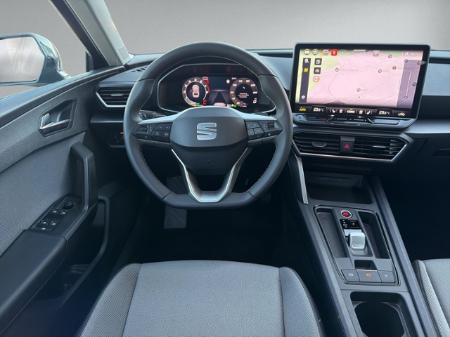 Leon ST 1.5 eTSI DSG STYLE AHK+RFK+NAVI+ACC+LED+