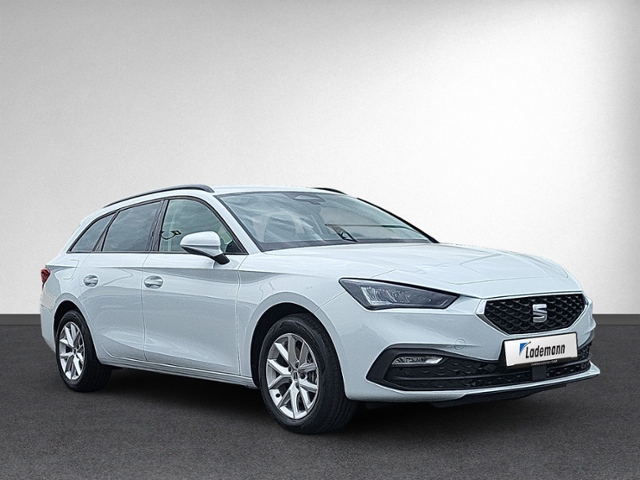 Leon ST 2.0 TDI DSG STYLE AHK+NAVI+KAMERA+ACC+LE