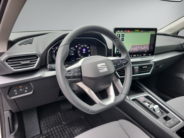 Leon ST 2.0 TDI DSG STYLE AHK+NAVI+KAMERA+ACC+LE