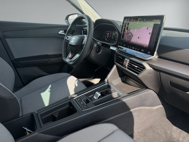 Leon ST 2.0 TDI DSG STYLE AHK+NAVI+KAMERA+ACC+LE