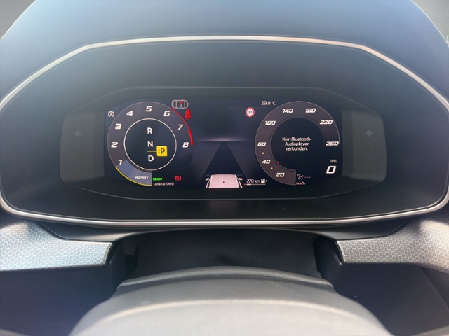 Leon 1.5 eTSI DSG STYLE KAMERA+ACC+LED+CLIMATRON