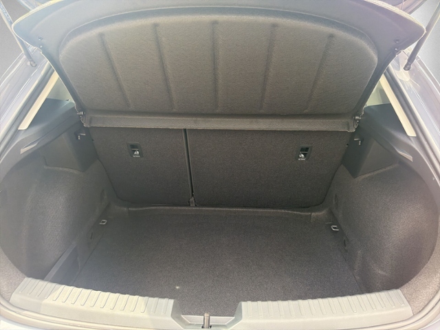Leon 1.5 eTSI DSG STYLE KAMERA+ACC+LED+CLIMATRON
