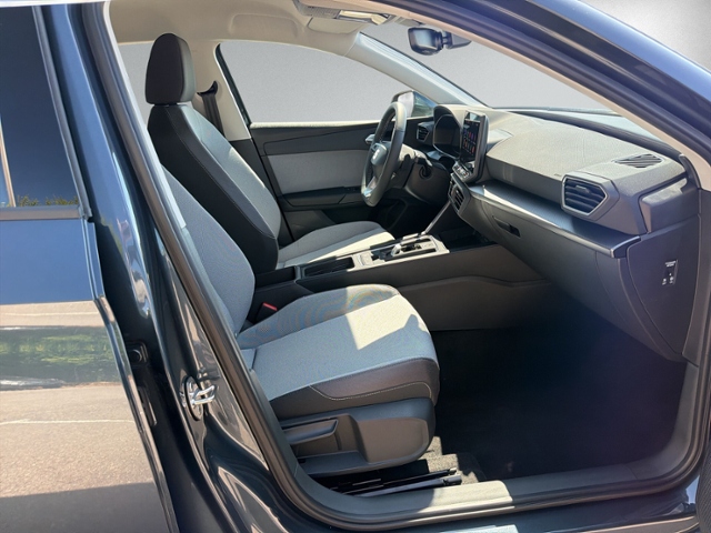 Leon 2.0 TDI DSG FULL-LINK+LED+KAMERA+SITHZ+ACC+