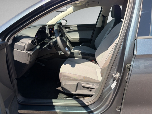 Leon 2.0 TDI DSG FULL-LINK+LED+KAMERA+SITHZ+ACC+