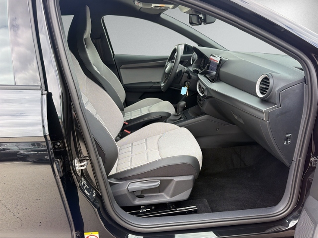 Ibiza 1.5 TSI FR DSG LED+RFK+NAVI.+ACC+17'+SIHZ+