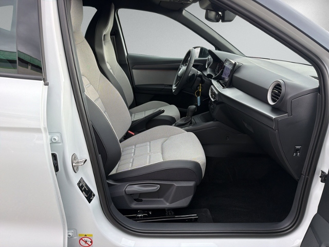 Arona 1.0 TSI FR DSG AHK+ACC+NAVI+LED+KAMERA+SHZ
