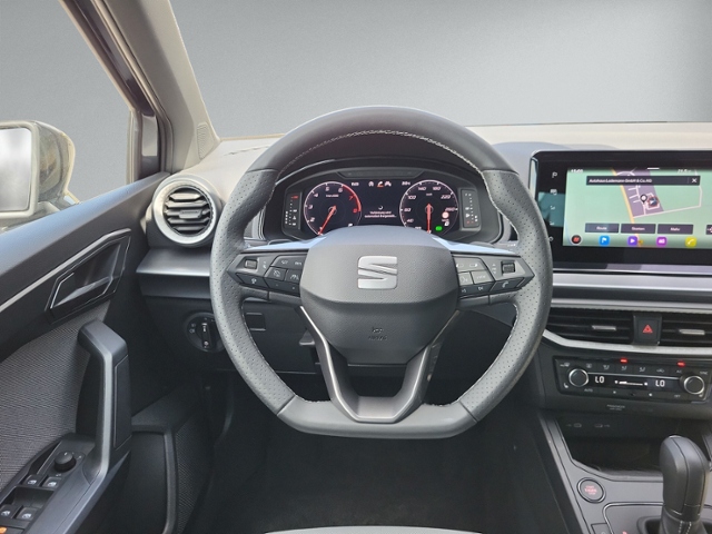 Arona 1.5 TSI FR DSG AHK+RFK+NAVI+ACC+LED+KEYLES