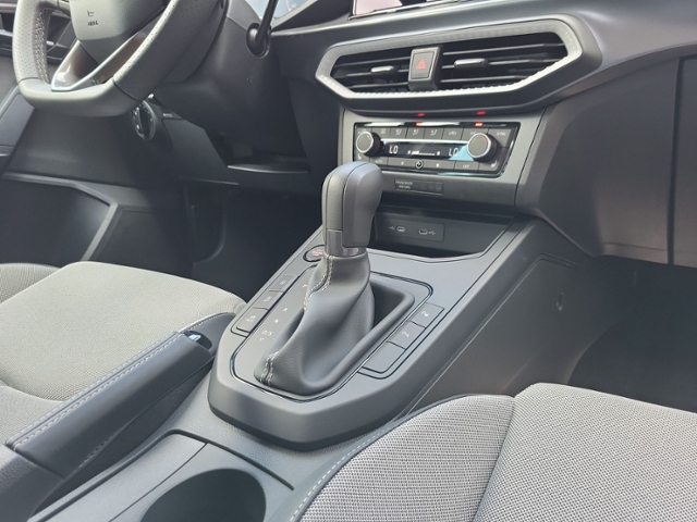 Arona 1.5 TSI FR DSG AHK+RFK+NAVI+ACC+LED+KEYLES