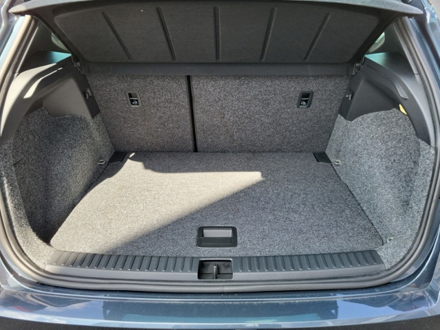 Arona 1.5 TSI FR DSG AHK+RFK+NAVI+ACC+LED+KEYLES