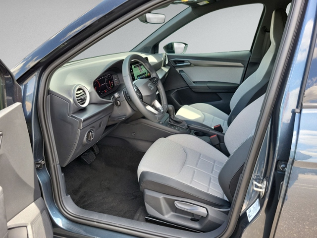 Arona 1.5 TSI FR DSG AHK+RFK+NAVI+ACC+LED+KEYLES