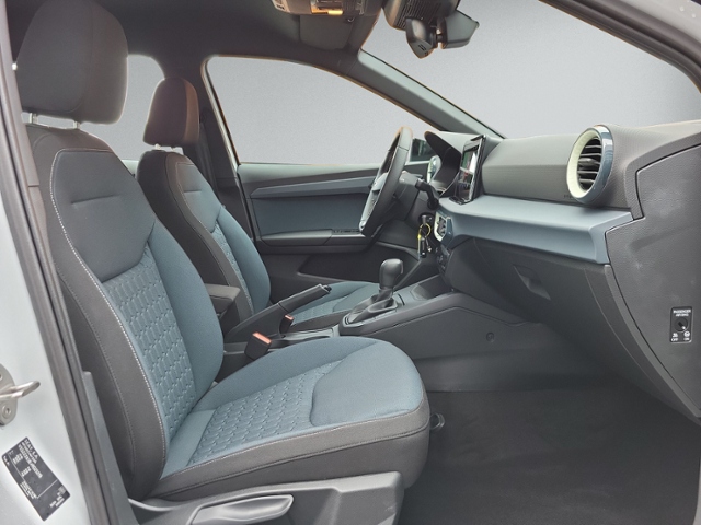 Arona 1.0 TSI DSG STYLE AHK+NAVI+KAMERA+ACC+SIHZ