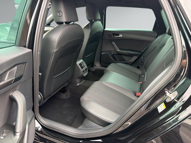 Leon ST 1.5 eTSI DSG AHK+NAVI+RFK+ACC+eHECK+LED+