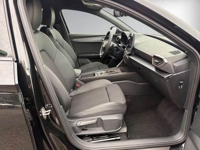 Leon ST 1.5 eTSI DSG AHK+NAVI+RFK+ACC+eHECK+LED+