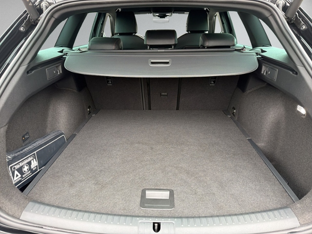 Leon ST 1.5 eTSI DSG AHK+NAVI+RFK+ACC+eHECK+LED+