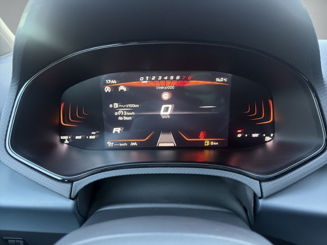 Arona 1.0 TSI DSG STYLE NAVI+KAMERA+GRA+PARK-ASS