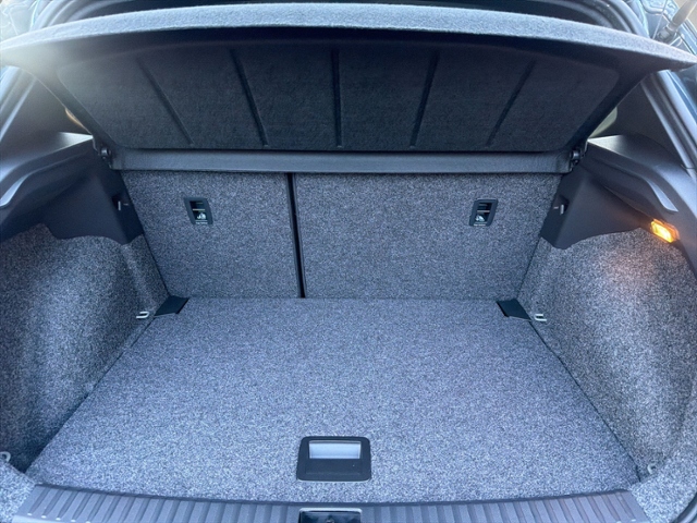 Arona 1.0 TSI DSG STYLE NAVI+KAMERA+GRA+PARK-ASS